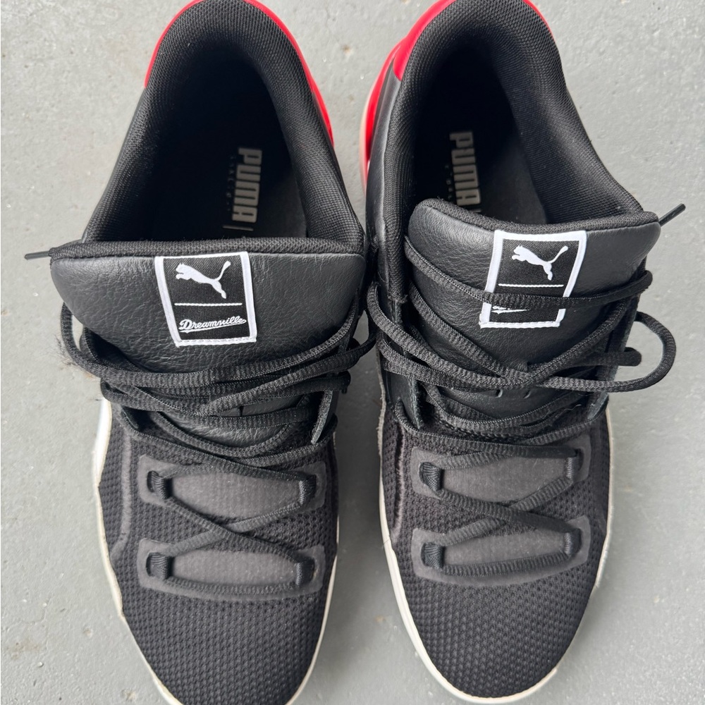 The Puma Clyde Hardwood X
Dreamville Records Sneakers are a limited-edition - Picture 3 of 15
